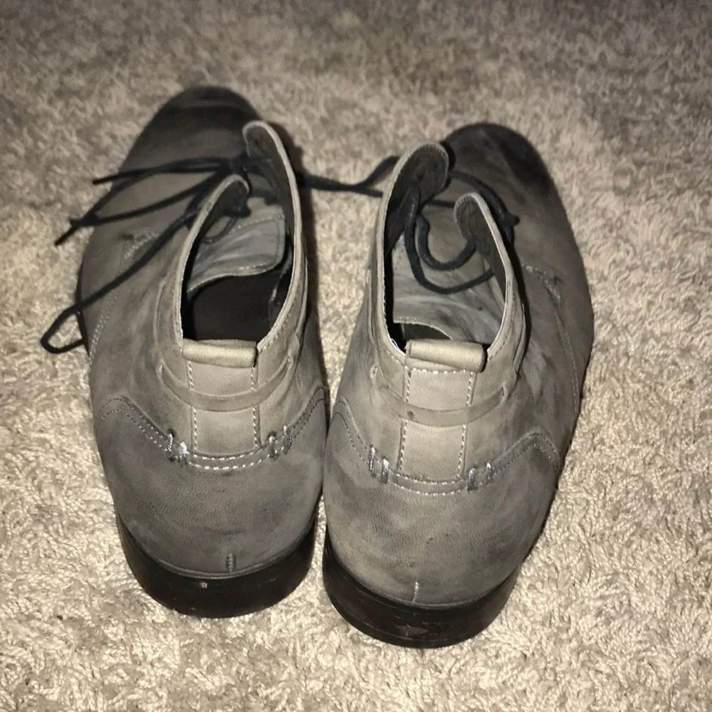 Men's Gray Suede Chukka Boots
